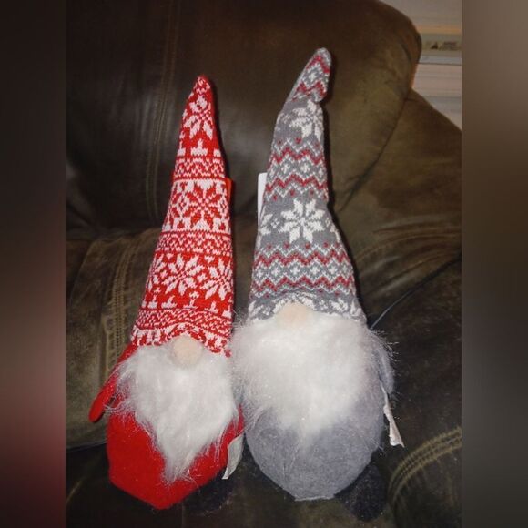 Gnome Plush Red Gray White Winter Christmas Gnomes Set of 2 - Picture 4 of 5